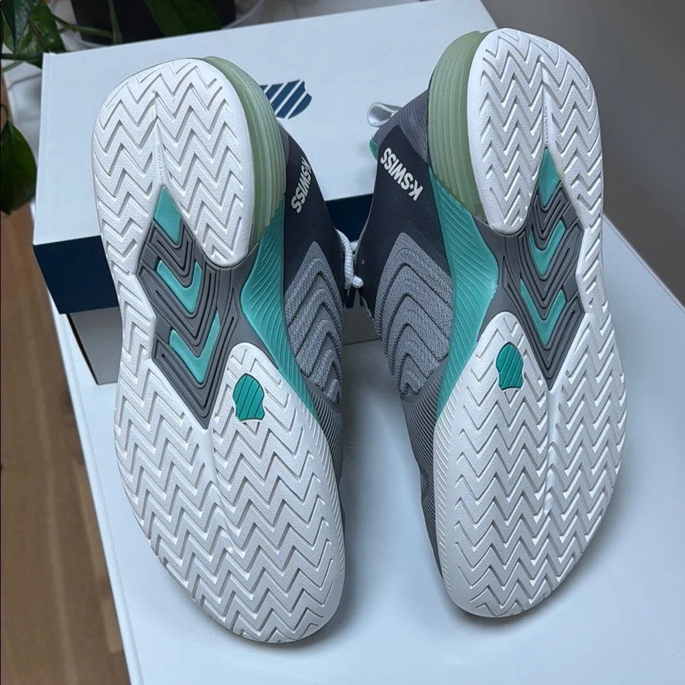 K-Swiss Gray Sneakers with Teal Accents and Iridescent Midsole